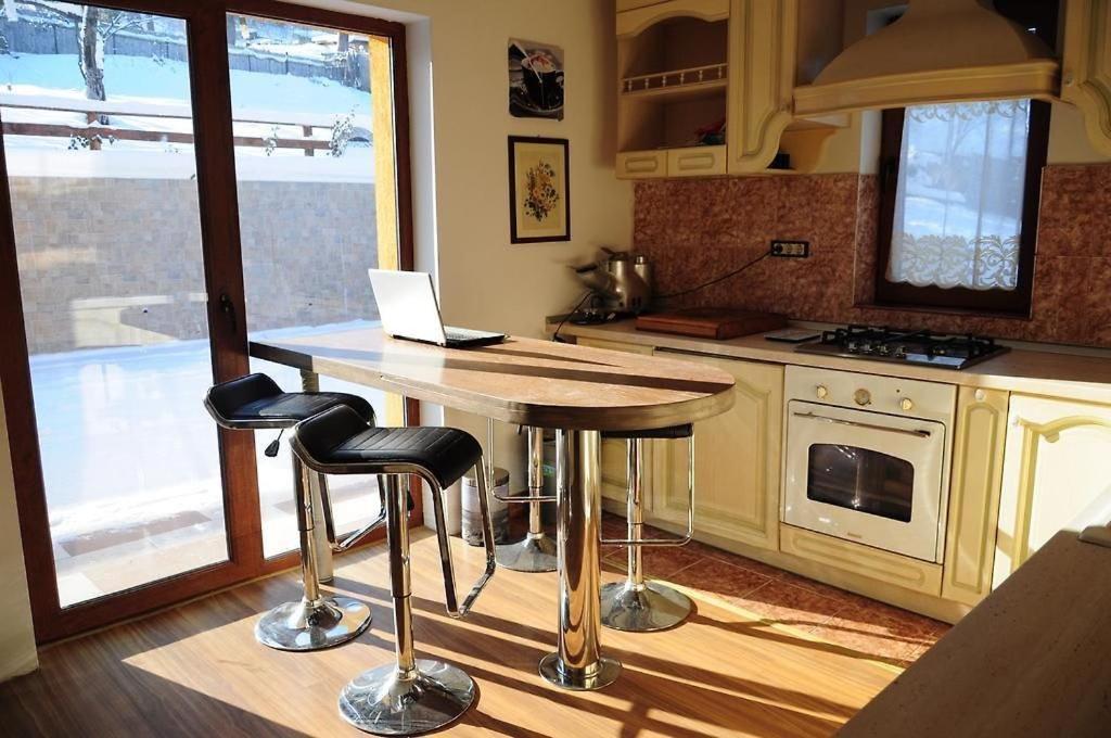 Vila Deal Săcele Exteriör bild