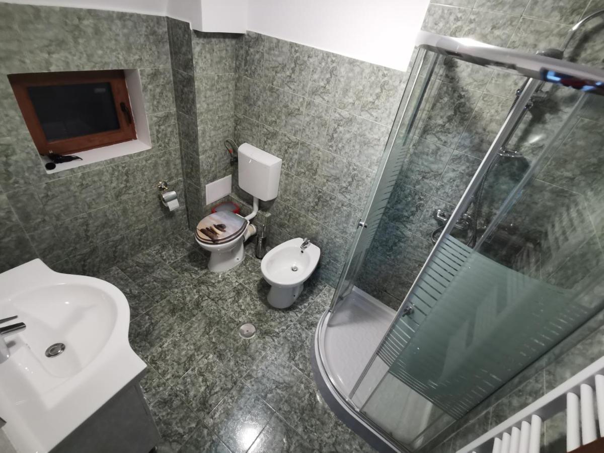 Vila Deal Săcele Exteriör bild