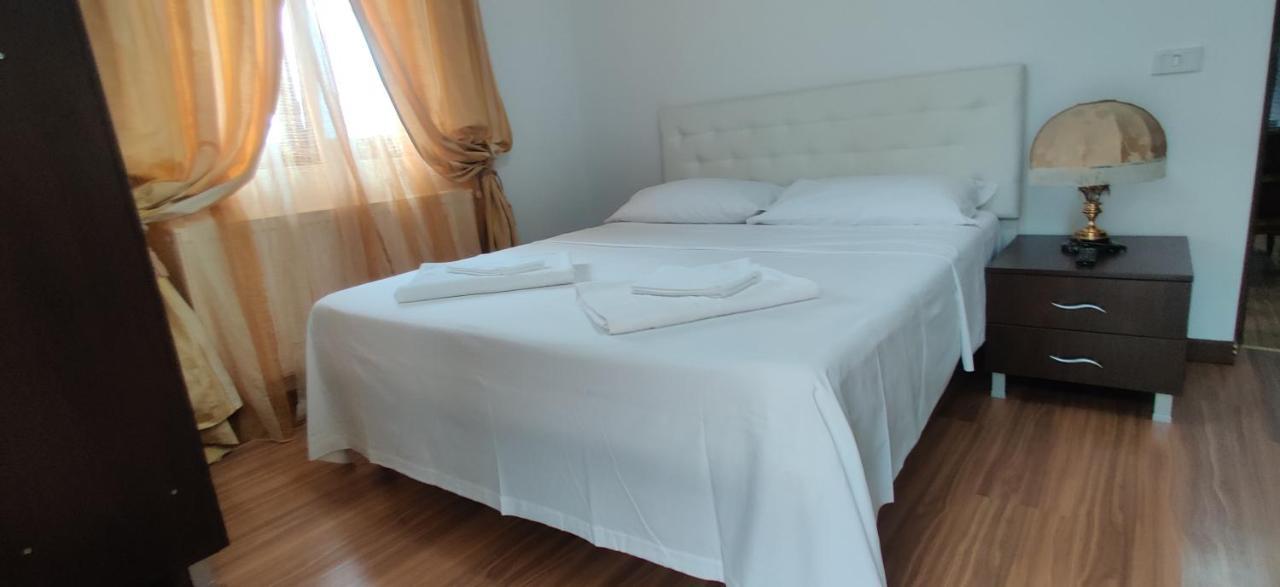 Vila Deal Săcele Exteriör bild