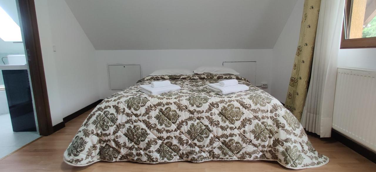 Vila Deal Săcele Exteriör bild